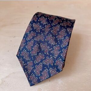 Vintage men’s paisley tie